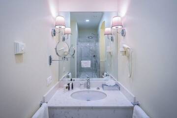 Фото номера Апартаменты с балконом Отель TIFLIS OPERA Aparthotel г. Тбилиси 5