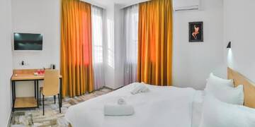 Фото номера Номер с кроватью размера «queen-size» Отель WESTAY Hotel г. Тбилиси 3