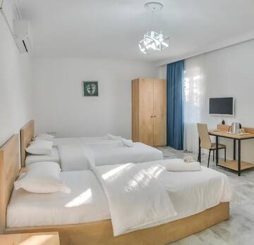 Фото номера Семейный номер Отель WESTAY Hotel г. Тбилиси 3