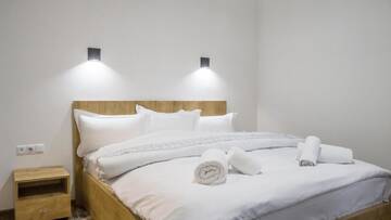 Фото номера Номер с кроватью размера «queen-size» Отель WESTAY Hotel г. Тбилиси 4