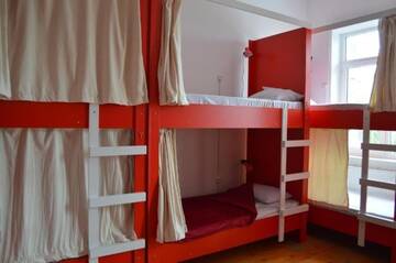 Фото номера Односпальная кровать в общем номере с 10 кроватями Хостелы BroBro hostel г. Тбилиси 3
