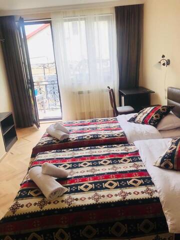 Фото номера Двухместный номер с 2 отдельными кроватями Гостевой дом The oldest Tbilisi г. Тбилиси 7