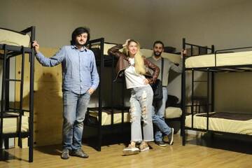 Фото номера Кровать в общем номере для мужчин и женщин с 10 кроватями Хостелы Bibliotek г. Тбилиси 9