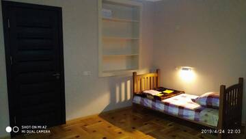 Фото номера Кровать в общем 6-местном номере Хостелы Guest House Asthik г. Тбилиси 5