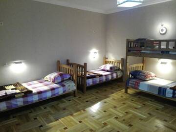 Фото номера Кровать в общем 6-местном номере для женщин Хостелы Guest House Asthik г. Тбилиси 4