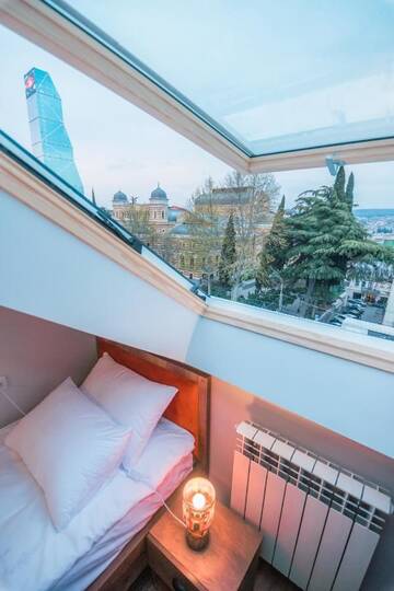 Фото номера Одноместный номер с ванной комнатой Отель Hotel Rooftop Rustaveli г. Тбилиси 4