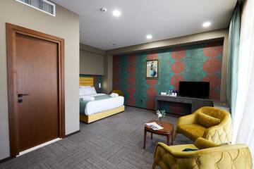 Фото номера Полулюкс Отель Best Western Tbilisi City Center г. Тбилиси 5