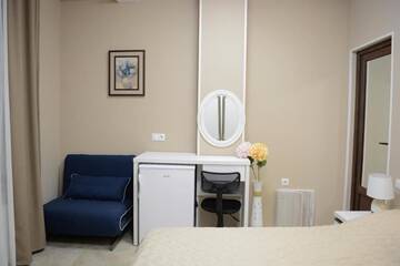 Фото номера Номер с кроватью размера «queen-size» Отель Hotel Nicolas г. Тбилиси 11