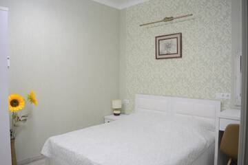 Фото номера Двухместный номер эконом-класса с 1 кроватью или 2 отдельными кроватями Отель Hotel Nicolas г. Тбилиси 2