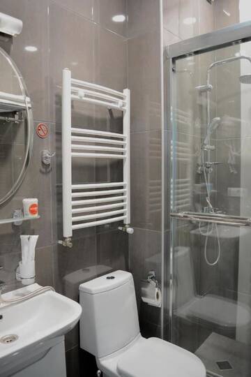 Фото номера Семейный номер Отель Hotel Nicolas г. Тбилиси 5