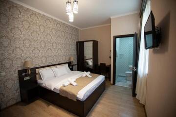 Фото номера Стандартный двухместный номер с 1 кроватью Отель Otiums Hotel г. Тбилиси 11