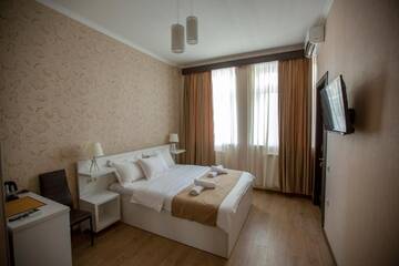 Фото номера Стандартный двухместный номер с 1 кроватью Отель Otiums Hotel г. Тбилиси 5