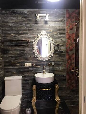 Фото номера Двухместный номер Делюкс с 1 кроватью и балконом Отель Silver 34 Boutique г. Тбилиси 9