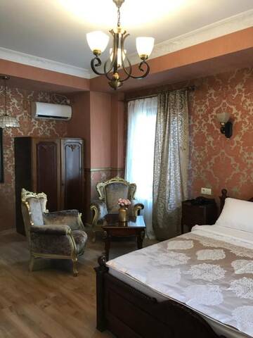 Фото номера Двухместный номер Делюкс с 1 кроватью и балконом Отель Silver 34 Boutique г. Тбилиси 12