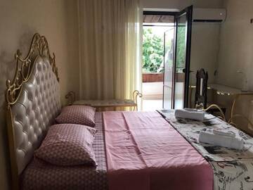 Фото номера Дом для отпуска Виллы RARE house with garden г. Тбилиси 29