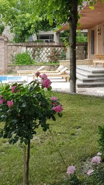 Фото номера Дом для отпуска Виллы RARE house with garden г. Тбилиси 7