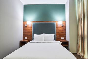 Фото номера Стандартный одноместный номер с душем Отель Green Tower Hotel г. Тбилиси 4