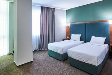 Фото номера Стандартный двухместный номер с 1 кроватью Отель Green Tower Hotel г. Тбилиси 7