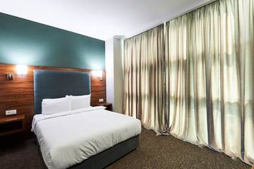Фото номера Стандартный одноместный номер с душем Отель Green Tower Hotel г. Тбилиси 7