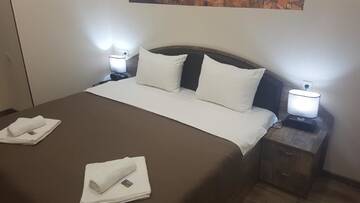 Фото номера Люкс с кроватью размера «king-size» и балконом Отель Sweet Rooms Inn г. Тбилиси 9
