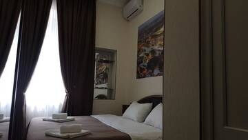 Фото номера Номер с кроватью размера «king-size» Отель Sweet Rooms Inn г. Тбилиси 41