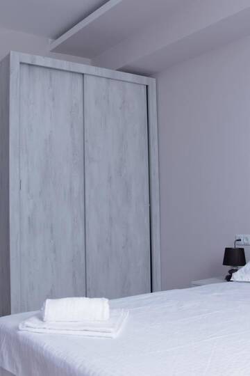 Фото номера Стандартные апартаменты Отель Hotel Caucasus г. Тбилиси 6
