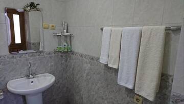 Фото номера Классический трехместный номер Гостевой дом Guest House on Vorontsov г. Тбилиси 11