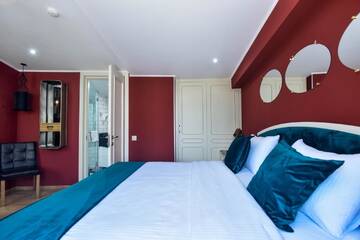 Фото номера Двухместный номер Делюкс с 1 кроватью и балконом Отель Boutique Hotel Khokhobi Old Tbilisi г. Тбилиси 7