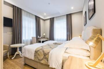 Фото номера Стандартный двухместный номер с 1 кроватью Отель Boutique Hotel Khokhobi Old Tbilisi г. Тбилиси 7