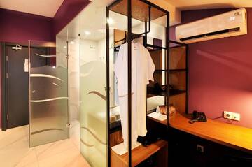 Фото номера Стандартный двухместный номер с 1 кроватью Отель Elle Boutique Hotel г. Тбилиси 6