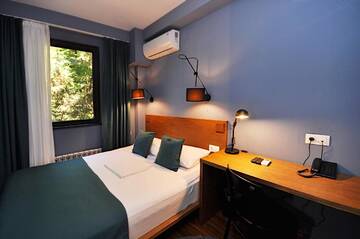 Фото номера Стандартный двухместный номер с 1 кроватью Отель Elle Boutique Hotel г. Тбилиси 5