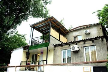 Фото номера Апартаменты с 3 спальнями Гостевой дом Pshavi street hotel г. Тбилиси 69