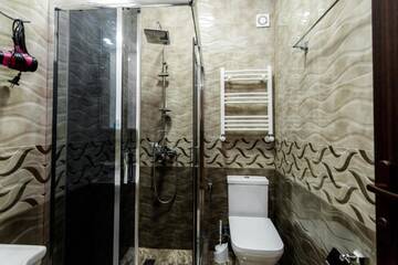 Фото номера Семейный номер Делюкс (5 взрослых) Гостевой дом Star Hotel г. Тбилиси 13