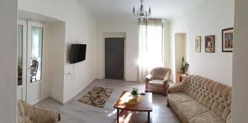 Фото номера Дом с 1 спальней Дома для отпуска House near Downtown г. Тбилиси 26