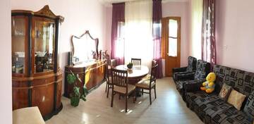 Фото номера Дом с 1 спальней Дома для отпуска House near Downtown г. Тбилиси 27