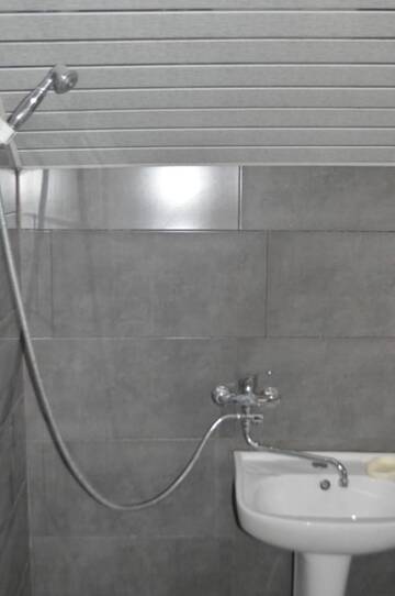 Фото номера Четырехместный номер с собственной ванной комнатой Гостевой дом Guest House Ma-Li г. Тбилиси 3