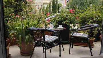 Фото номера Полулюкс Делюкс Отель Elea Old Tbilisi Hotel г. Тбилиси 6