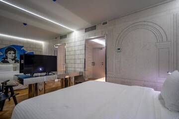 Фото номера Стандартный двухместный номер с 1 кроватью Отель Platforma Design Hotel г. Тбилиси 27
