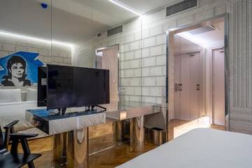 Фото номера Стандартный двухместный номер с 1 кроватью Отель Platforma Design Hotel г. Тбилиси 25