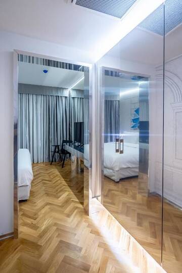 Фото номера Стандартный двухместный номер с 1 кроватью Отель Platforma Design Hotel г. Тбилиси 32