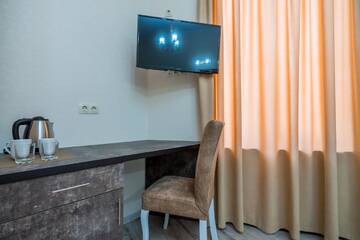 Фото номера Стандартный трехместный номер Отель Golden Light Hotel г. Тбилиси 3