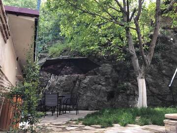 Фото номера Четырехместный номер с общей ванной комнатой Гостевой дом Betlem House Tbilisi г. Тбилиси 47