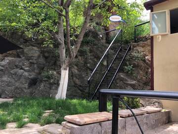 Фото номера Четырехместный номер с общей ванной комнатой Гостевой дом Betlem House Tbilisi г. Тбилиси 17