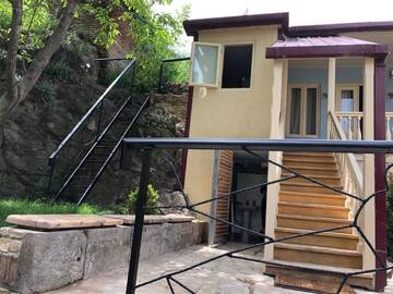 Фото номера Четырехместный номер с общей ванной комнатой Гостевой дом Betlem House Tbilisi г. Тбилиси 13