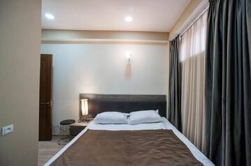 Фото номера Номер Делюкс Отель hotel terrace г. Тбилиси 3