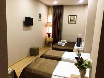 Фото номера Четырехместный номер &quot;Комфорт&quot; Отель hotel terrace г. Тбилиси 6