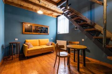 Фото номера Семейный номер с ванной комнатой Отели типа «постель и завтрак» 3 Heritage Rooms г. Тбилиси 30