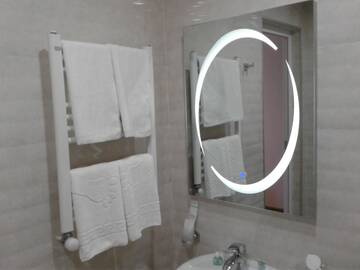 Фото номера Улучшенный двухместный номер с 1 кроватью или 2 отдельными кроватями, вид на город Отель Senator Hotel г. Тбилиси 8