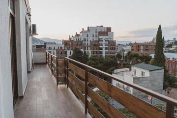 Фото номера Двухместный номер Делюкс с 1 кроватью и балконом Отель Avlabari Terrace Rooms г. Тбилиси 6