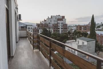 Фото номера Двухместный номер Делюкс с 1 кроватью и балконом Отель Avlabari Terrace Rooms г. Тбилиси 4